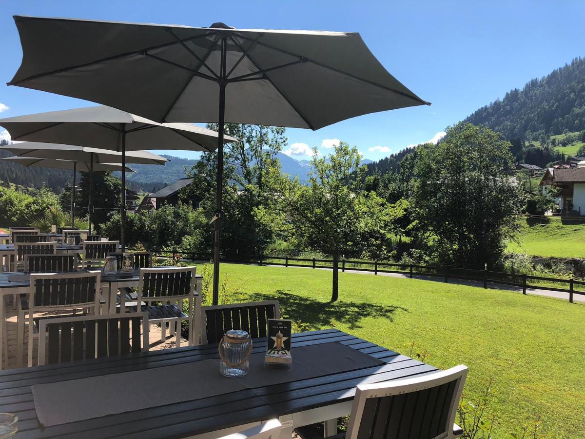 Hotel Kronenhirsch Russbach am Pass Gschuett Exterior photo